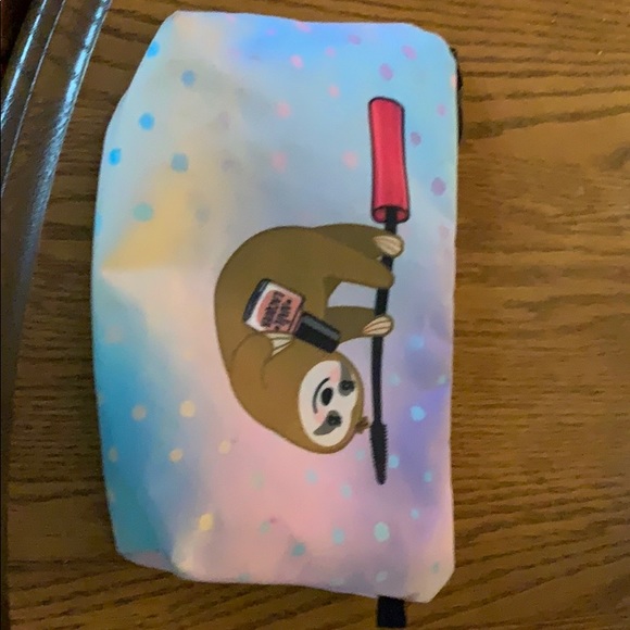 Sloth make up bag. New.  No tags - Picture 2 of 3